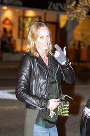 celebrity_paradise.com_TheElder_AmberValletta2011_02_08_atBellacuresonMontanaAve1.jpg