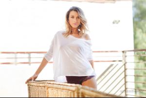 natalie_zea_esquire__6.jpg