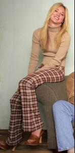 kaley_cuoco_042.jpg