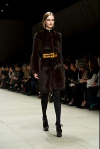 BurberryProrsumRunwayLFWAutumnWinterm0rfgOfdrYol.jpg