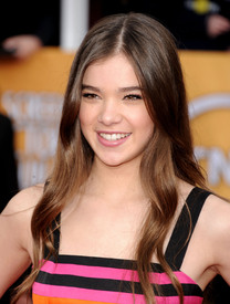 86903_Tikipeter_Hailee_Steinfeld_SAG_Awards_1_034_122_341lo.jpg