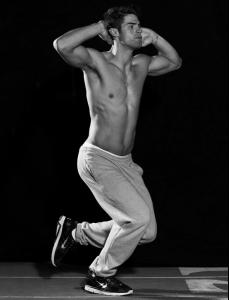 man_one_leg_arms_behind_head_15_evss.jpg