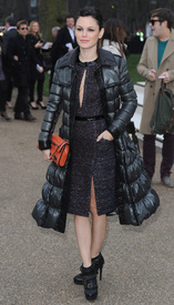 29958_Rachel_Bilson_Burberry_Prorsum_LFW_007_122_68lo.jpg