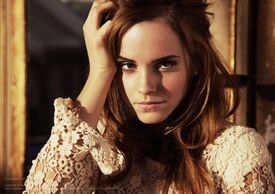 5ME5HDZA3B_Emma_Watson_Andrea_4.jpg