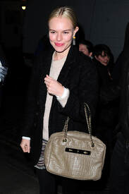 80455_babayaga_Kate_Bosworth_candid_Hotel_London_02_22_2011_01_123_524lo.jpg