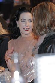 51612_celebrity_paradise.com_TheElder_DitavonTeese2011_01_31_LambertzSchokoNightinKln14_122_213lo.jpg