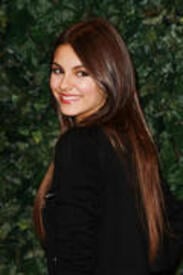 th_victoria_justice_qvc_j0001_008.jpg