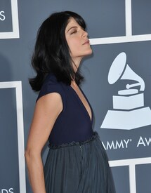 34134_celebrity_paradise.com_TheElder_SelmaBlair3_122_259lo.jpg