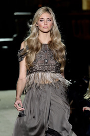 Tamsin_Egerton_Alberta_Ferretti_Fashion_Show_Florence_09.jpg