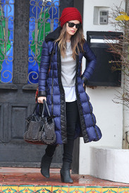 71316_RachelBilson_LeavesherhomewearingabeaniehatandbluequiltedjacketinLosAngelesFeb192011_By_oTTo9_.jpg