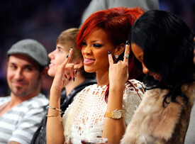 Rihanna 2011 NBA Star Game Performances Celebrities 8cUBE3Ia4ckl.jpg