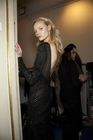 Emilio_Pucci_Fall_2012_Backstage_37o_Bp_Y8_L-g_Xl.jpg