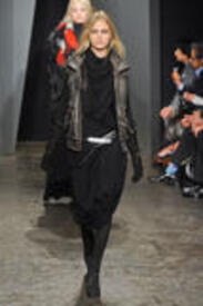 th_Donna_Karan_Fall_2012_1.jpg