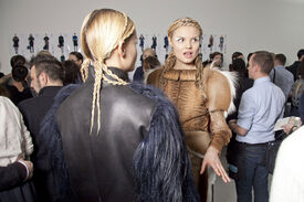 Fendi_Fall_2012_Backstage_wxf_Olk_Wf6m_Ex.jpg