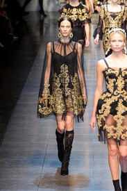 Dolce_Gabbana_Fall_2012_cehe_TVzvm28x.jpg