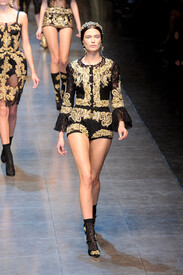 Dolce_Gabbana_Fall_2012_qj_OKT-_L0h_RCx.jpg