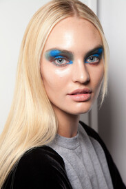 Prabal Gurung Fall 2012 Backstage 0zzNKgC-r7rx.jpg