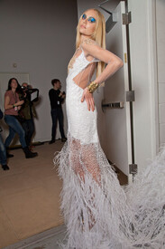 Prabal Gurung Fall 2012 Backstage wHO-6Akd0svx.jpg