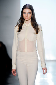 Cushnie_et_Ochs_Fall_2012_U3cg9_HU5_Olpx.jpg