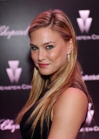 bar-refaeli-attends-the-w-1.jpg