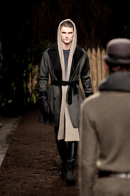 Robert_Geller_Runway_Fall_2012_Mercedes_Benz_T8_W.jpg