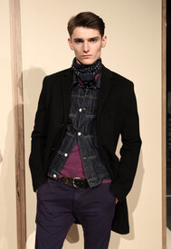 J_Crew_Presentation_Fall_2012_Mercedes_Benz_t_GTj.jpg