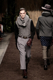 Robert_Geller_Runway_Fall_2012_Mercedes_Benz_c9n.jpg