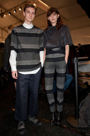 Richard_Chai_Love_Fall_2012_Backstage_8b_CY2e_Zn4y.jpg