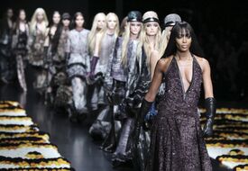 CU-Naomi Campbell-Roberto Cavalli women_'s Fall-Winter 2012-13 fashion collection-04.jpg