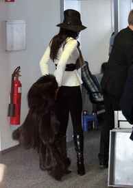 Naomi Campbell arrives at Berlin Tegel Airport 9.02.2012_06.jpg