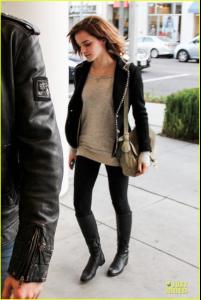 emma-watson-kristen-stewart-defender-05.jpg