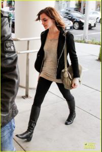 emma-watson-kristen-stewart-defender-03.jpg