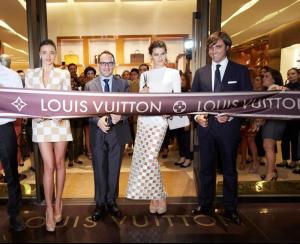la_inauguraciion_de_la_nueva_boutique_de_louis_vuitton_en_cancun_458344966_800x650.jpg