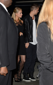 ParisHIlton_Topshop021313_01.jpg
