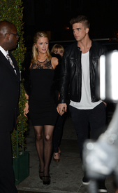 ParisHIlton_Topshop021313_05.jpg