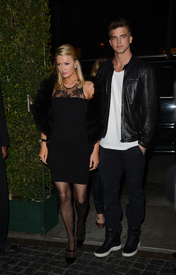 ParisHIlton_Topshop021313_07.jpg