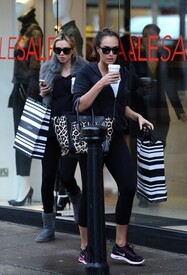 009_Tamara_Ecclestone_Ecclestone_Sisters_Go_Shopping.jpg