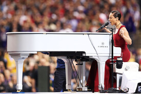 Alicia_Keys_Super_Bowl_XLVII_Baltimore_Ravens_0m.jpg