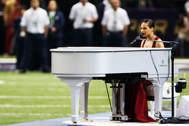 Alicia_Keys_Super_Bowl_XLVII_Baltimore_Ravens_5m.jpg