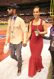 Alicia_Keys_Pepsi_Super_Bowl_XLVII_Pregame_xt0g_I.jpg