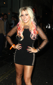 AmeliaLily_18thBirthdayParty17thoct2012.jpg