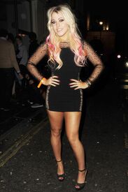 AmeliaLily_18thBirthdayParty17thoct201227.JPG