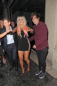 AmeliaLily_18thBirthdayParty17thoct201232.JPG