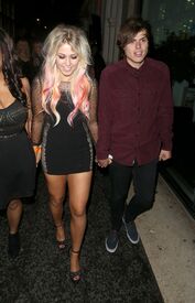 AmeliaLily_18thBirthdayParty17thoct20127.jpg