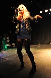 AmeliaLily_FutureHitsPreston27thOct2012.jpg