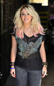 AmeliaLily_ITVstudios13thSept20125.jpg