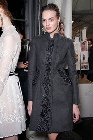 Alberta_Ferretti_Fall_2013_Backstage_68_CF3_H_UXxw.jpg