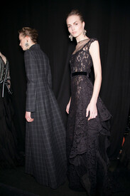 Alberta_Ferretti_Fall_2013_Backstage_D-_Um_CBurc5a.jpg