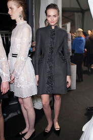Alberta_Ferretti_Fall_2013_Backstage_u_EGw_Wz_ABr_HR.jpg