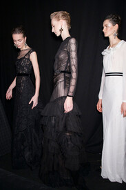 Alberta_Ferretti_Fall_2013_Backstage_V8osrf_R-_NJ.jpg